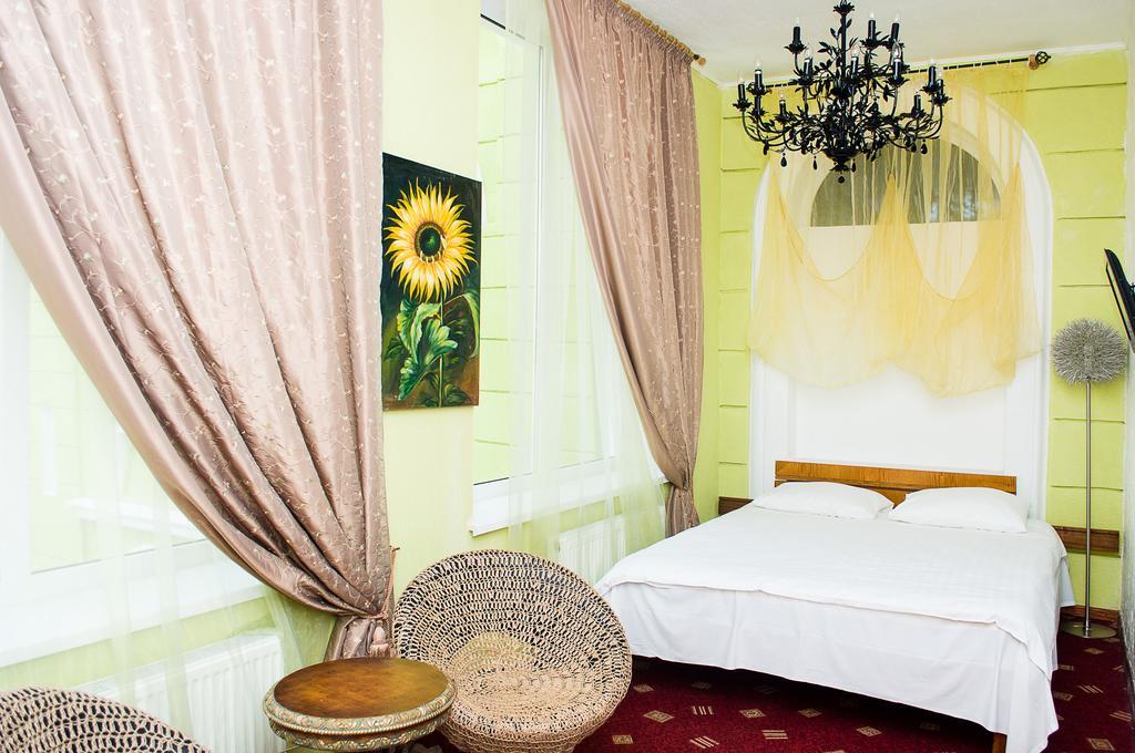 Guest House De Rishelye Odesa Exterior foto